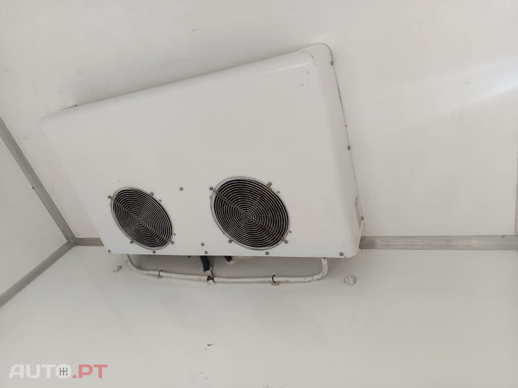 Opel Movano Movano Chassis Cabine Simples 3.5T L4 2.2D 165+ FRIO