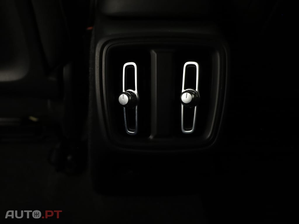 Volvo XC40 XC40 2.0 B3 Essential