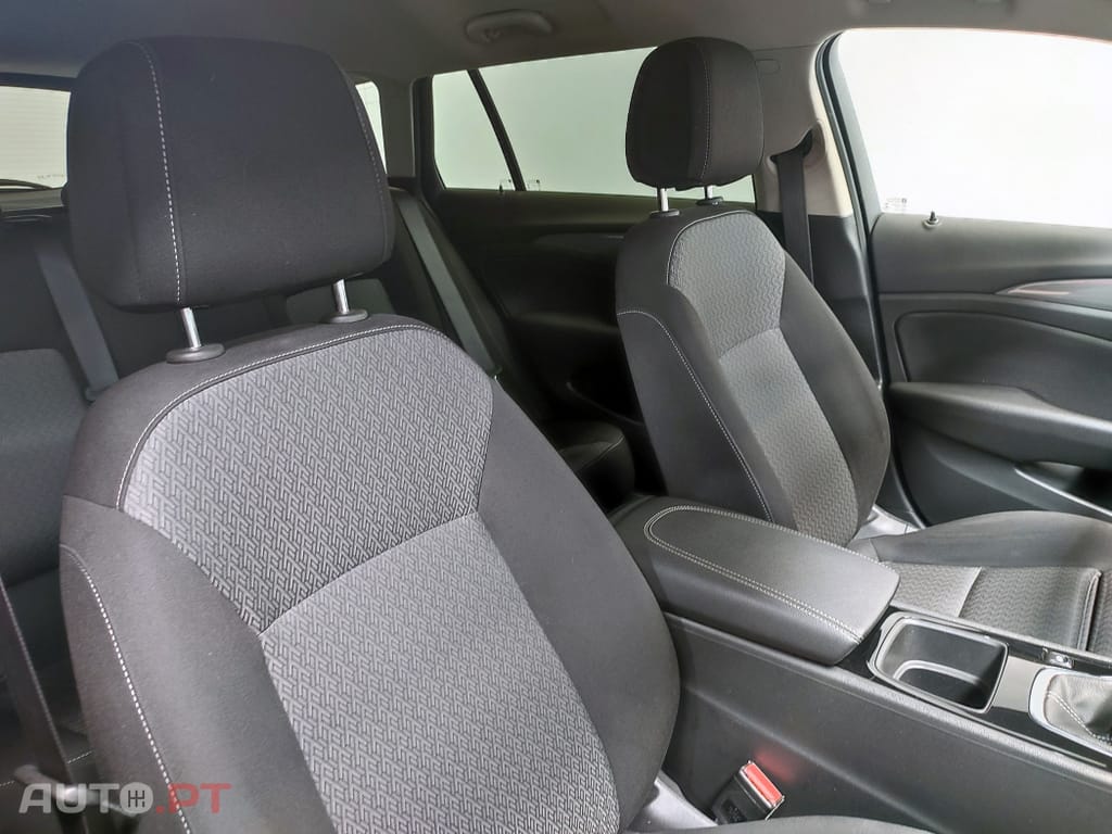 Opel Insignia 1.6 CDTI BUSINESS
