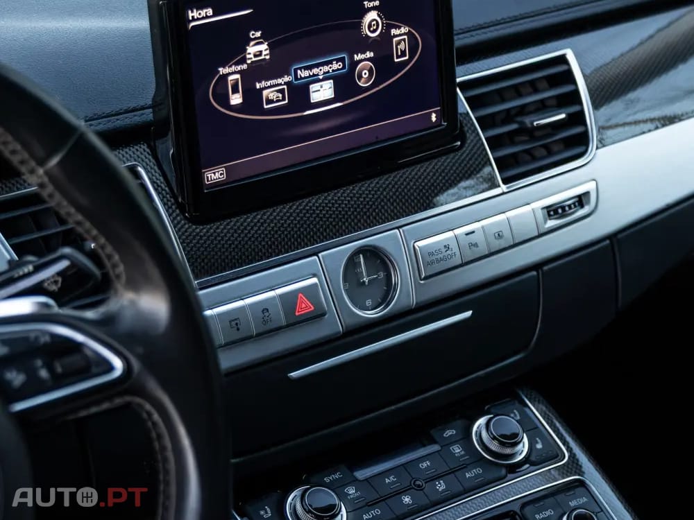 Audi S8 Standard