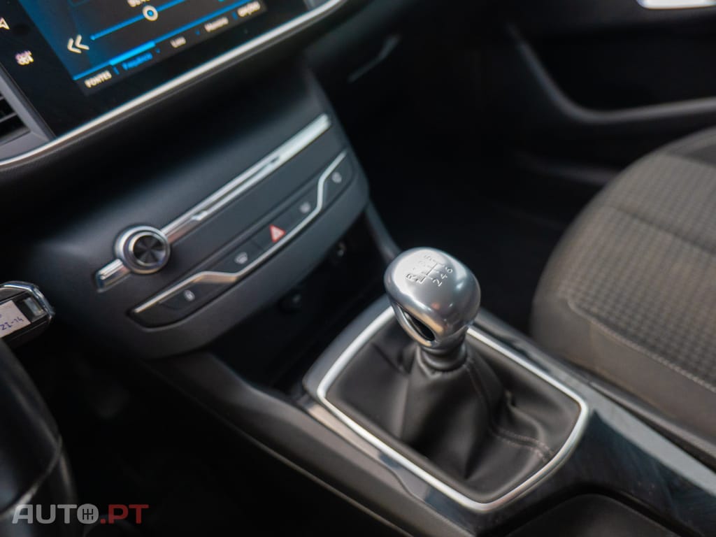 Peugeot 308 1.5 BlueHDi Business Line