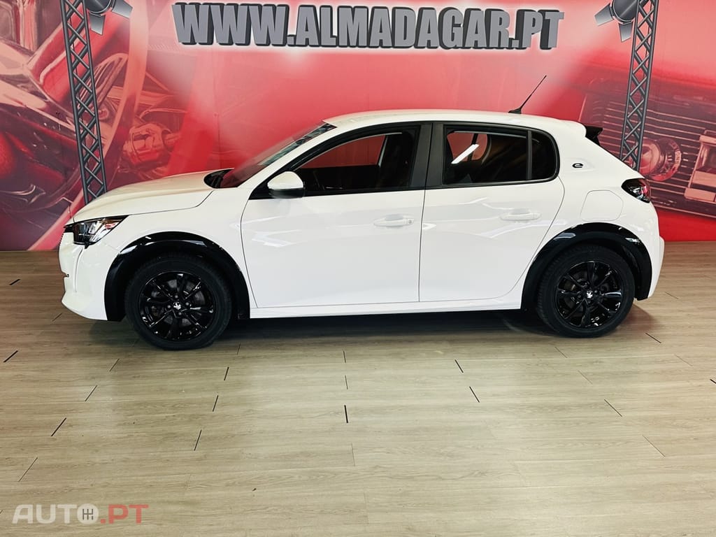 Peugeot E-208 50 kWh Active Pack