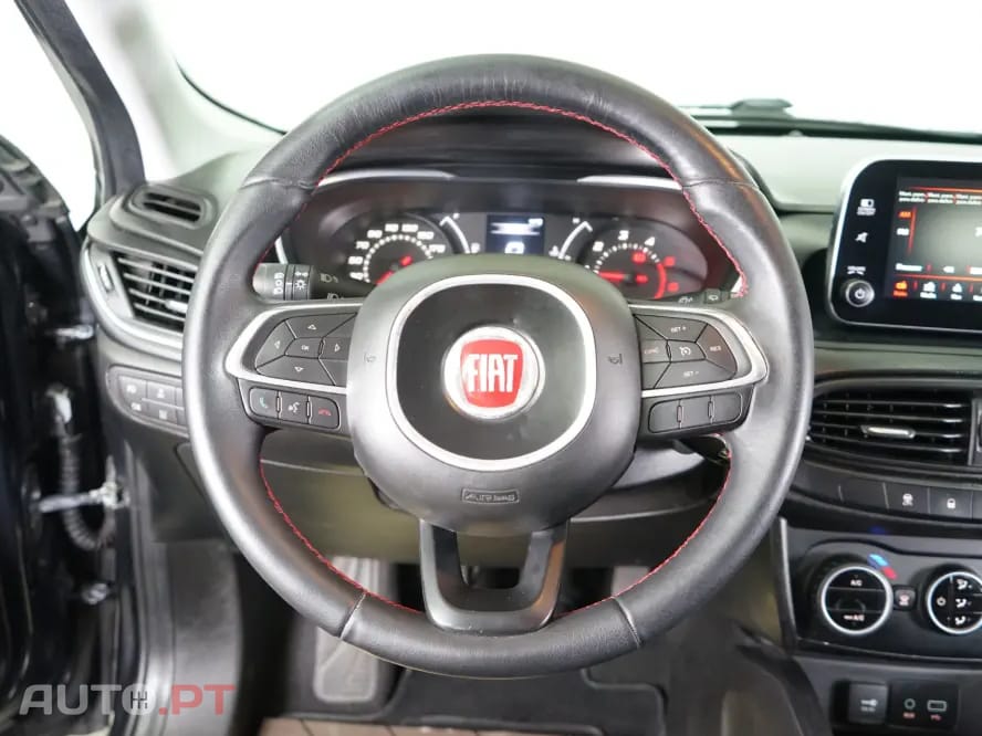 Fiat Tipo 1.6 M-Jet Lounge Tech