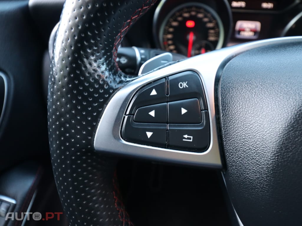 Mercedes-Benz CLA 180 d 7G-DCT AMG Line