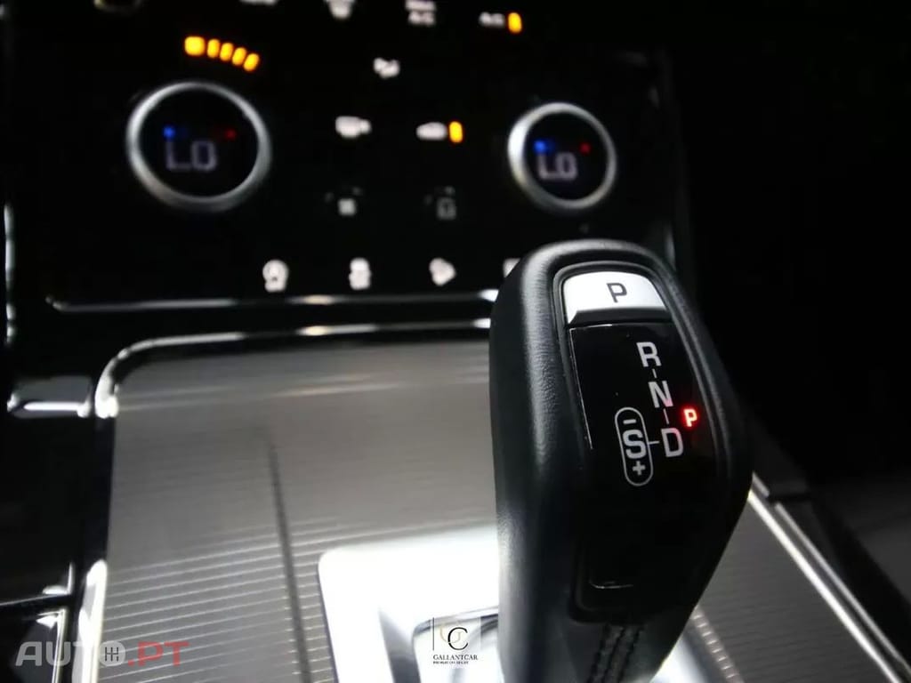 Land Rover Evoque 1.5 P300e AWD Dynamic SE