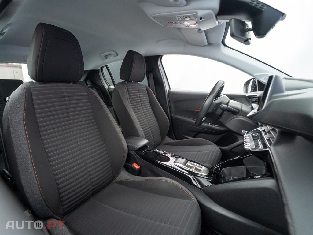 Peugeot E-208 50 kWh Active