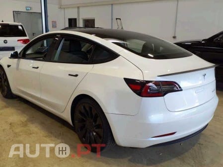 Tesla Model 3 Performance Tração Integral