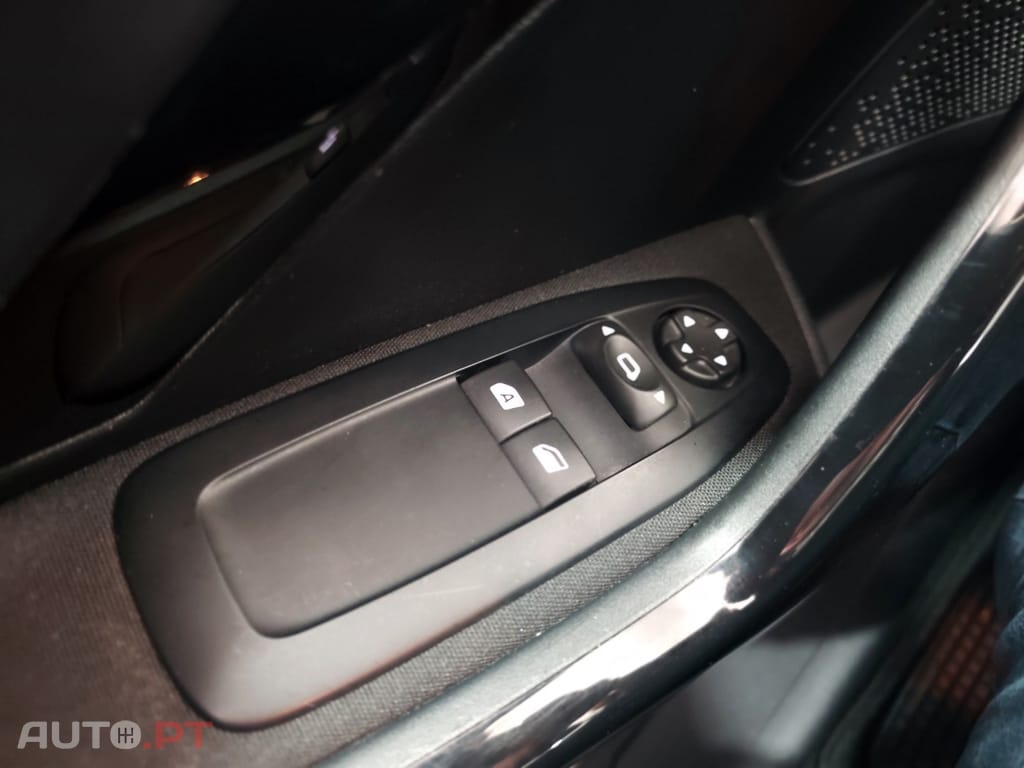 Peugeot 208 1.2 VTi Active