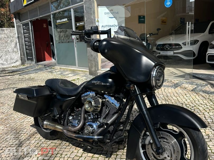 Harley Davidson FLHXS Street Glide