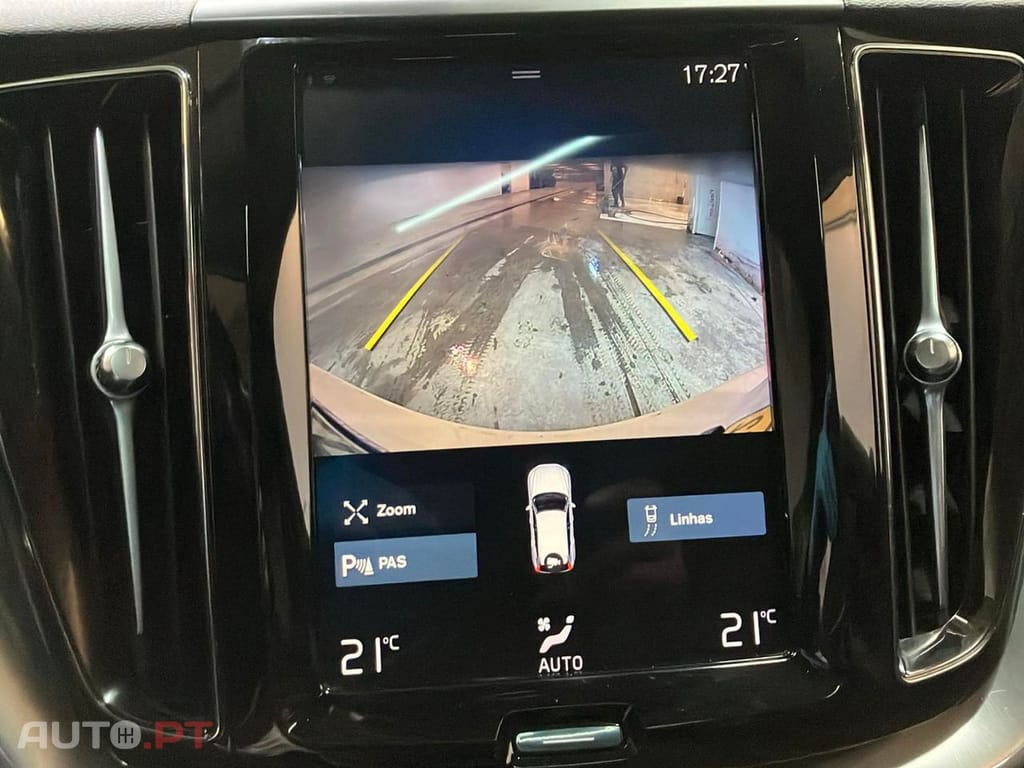 Volvo XC60 2.0 T8 PHEV Momentum AWD