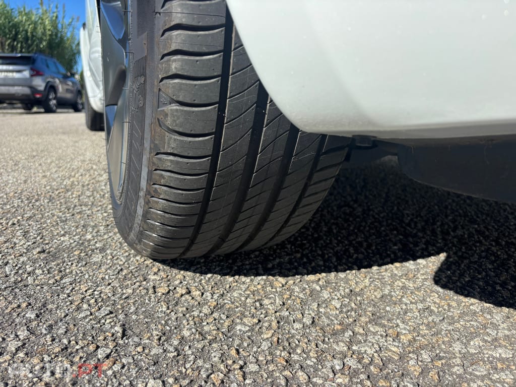 Tesla Model 3 Standard Range Plus RWD