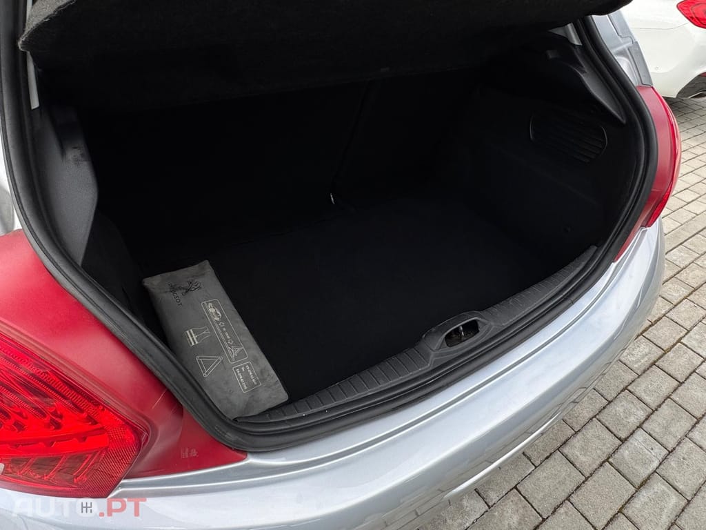 Peugeot 208 1.4 HDi Active