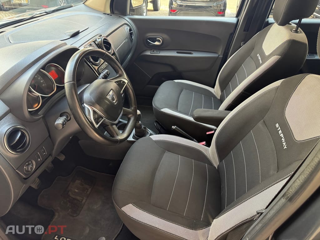 Dacia Lodgy 1.5 Blue dCi Stepway 7L