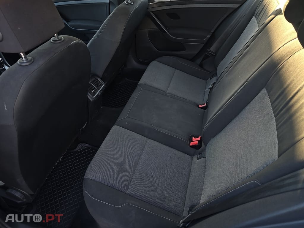 Volkswagen Golf 1.6 TDI Highline