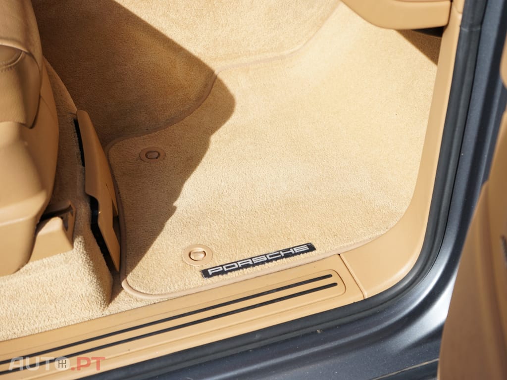 Porsche Cayenne Tiptronic