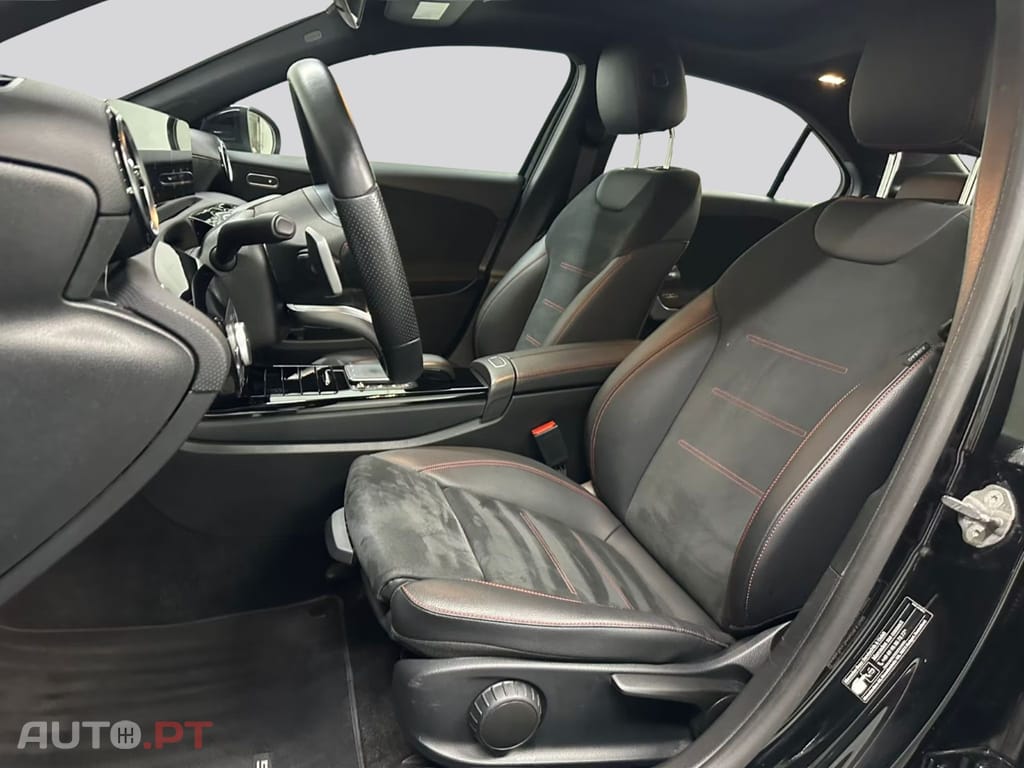 Mercedes-Benz A 250 I.V.A DEDUTIVEL AMG