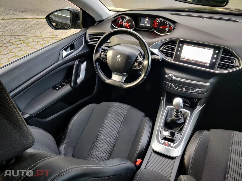 Peugeot 308 1.5 BlueHDi Allure