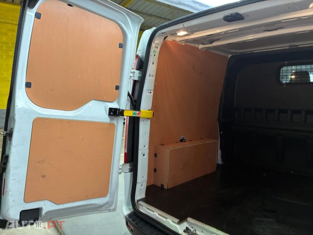 Ford Transit Custom 320 L2 2.0 EcoBlue H1 Trend Business