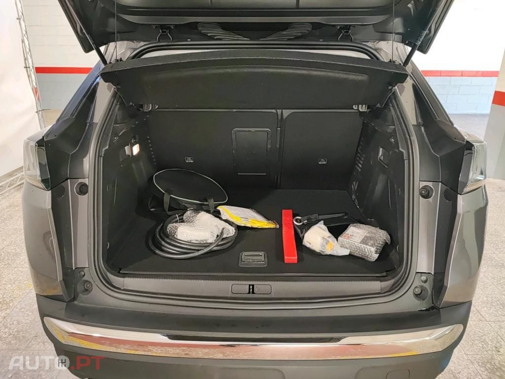 Peugeot 3008 1.6 Hybrid Allure e-EAT8