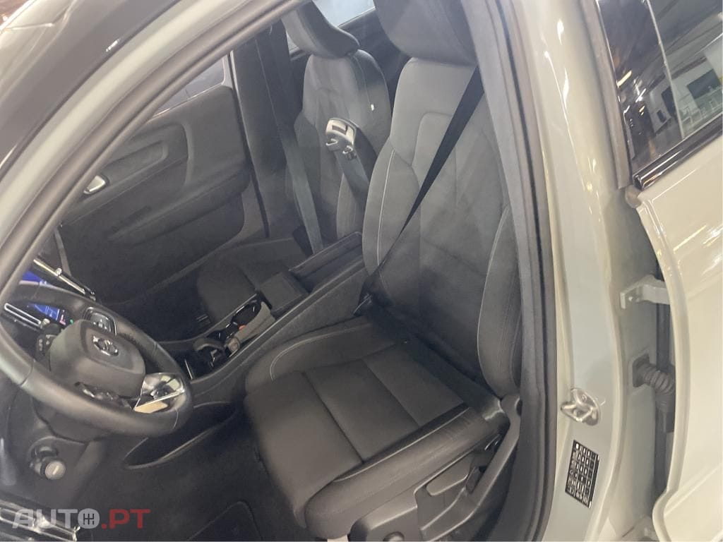 Volvo XC40 Recharge Extended Range Plus