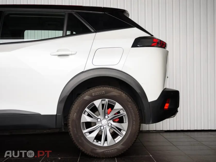 Peugeot 2008 PureTech 130 EAT8 Allure