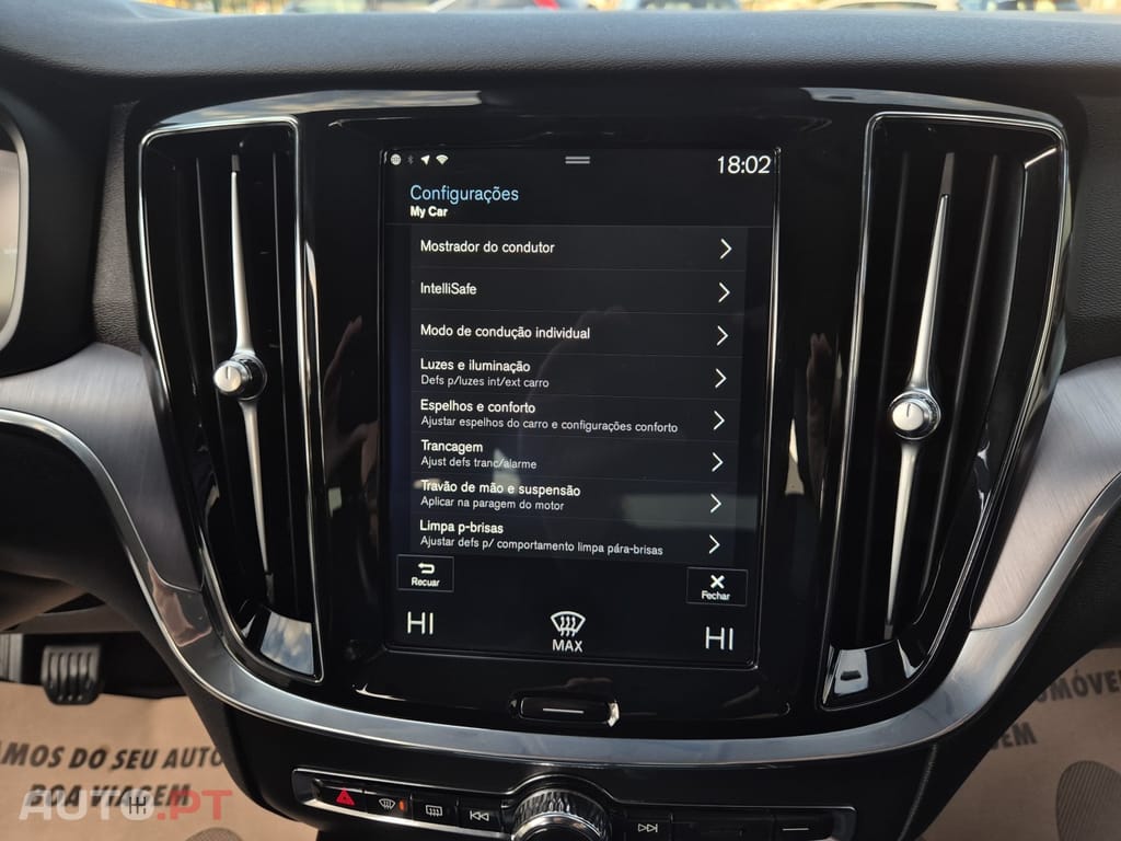 Volvo V60 2.0 D3 Momentum Plus