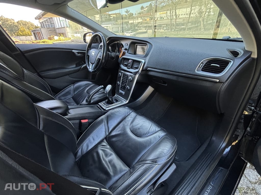 Volvo V40 1.6 D2 Momentum — fotografia 8