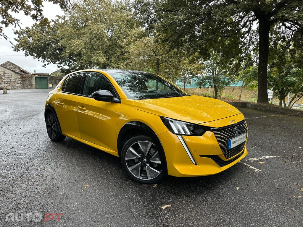 Peugeot E-208 50 kWh GT Pack
