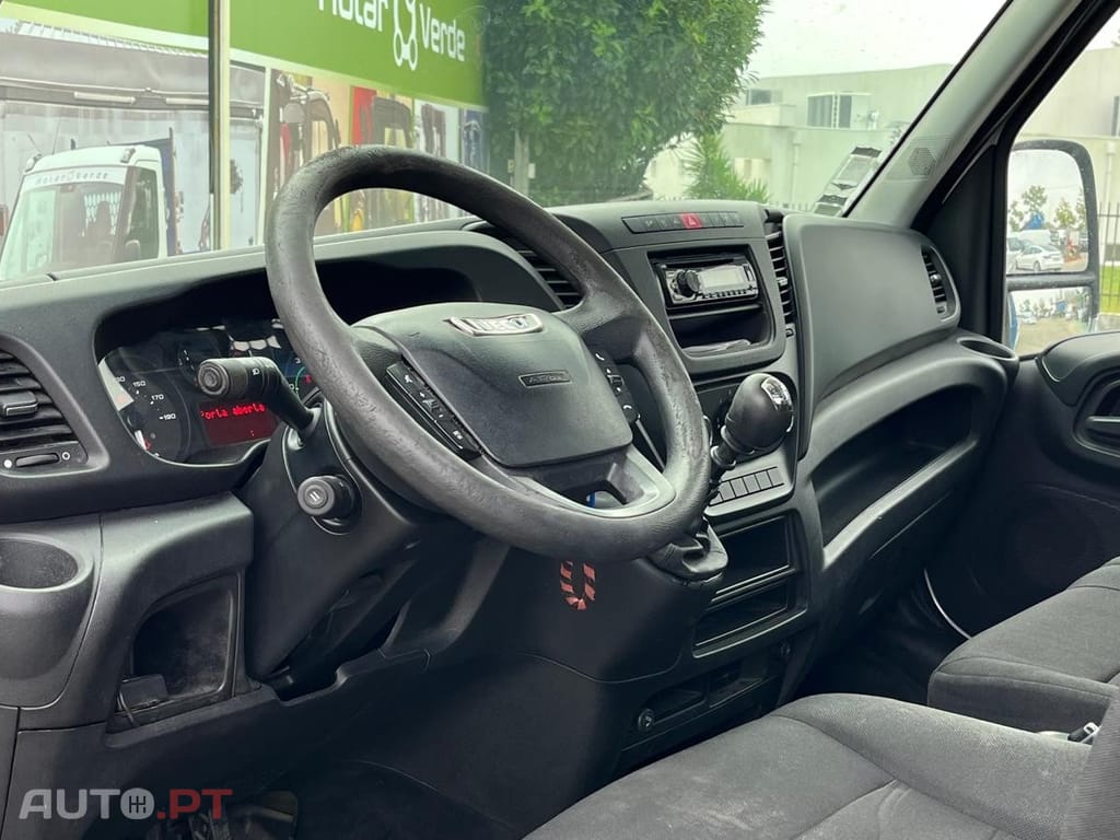 Iveco Daily CAIXA DE CARGA 6100 MM