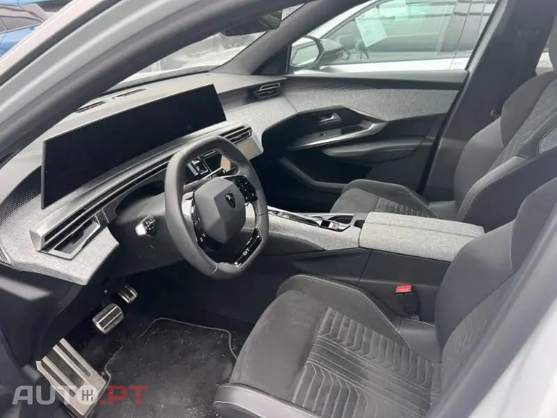 Peugeot E-3008 73 kWh GT