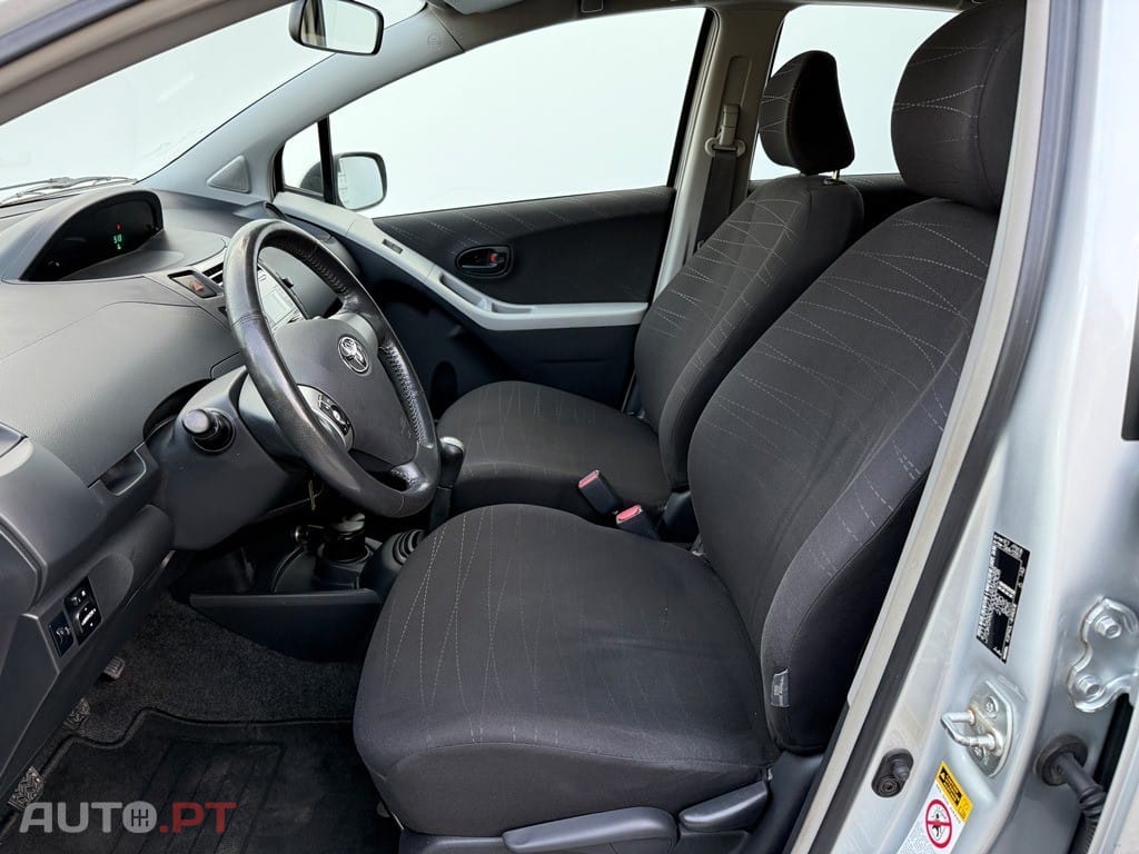 Toyota Yaris 1.0 VVT-i AC