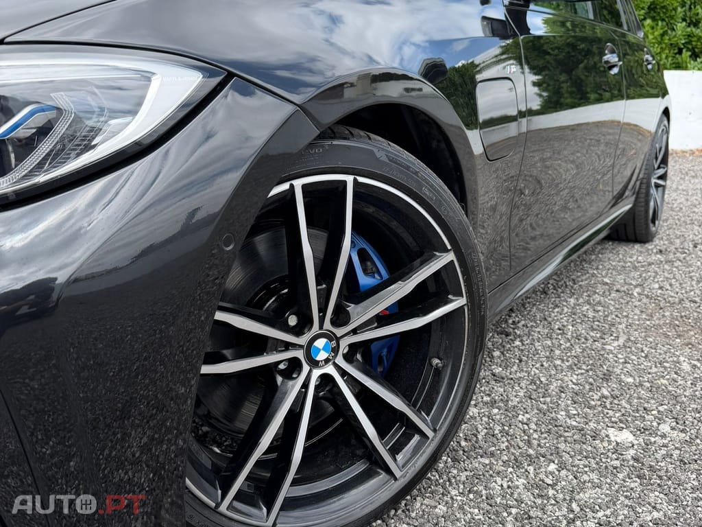 BMW 330 PACK M PERFORMANCE