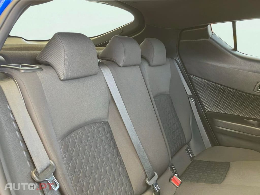 Toyota C-HR 1.8 Hybrid Square Collection