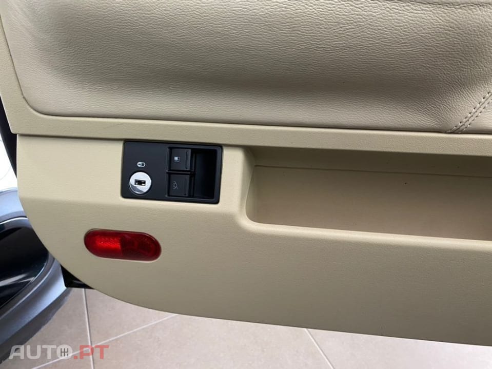 Volkswagen New Beetle Cabriolet 1.4 Top Couro