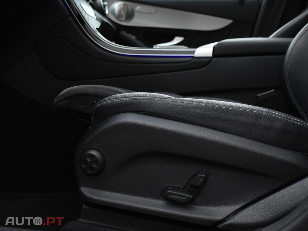 Mercedes-Benz GLC 300 e Coupe 4Matic 9G-TRONIC AMG Line