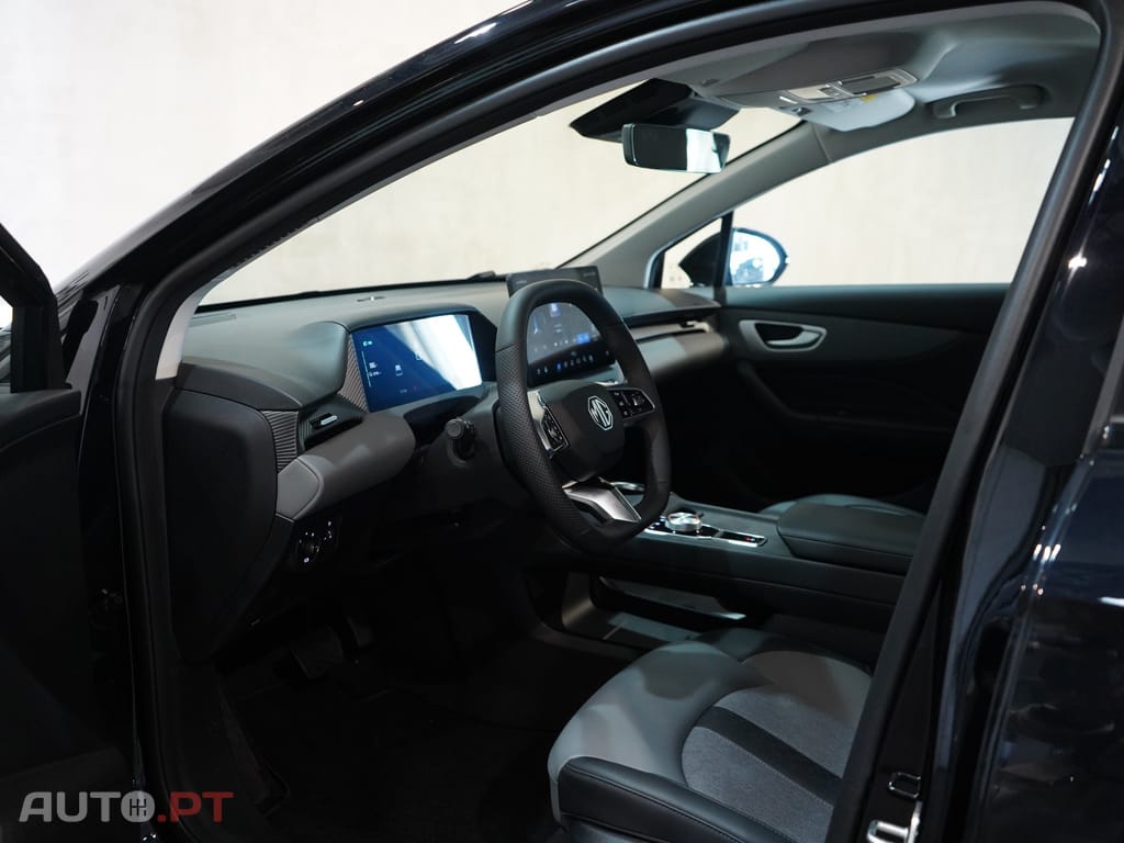 MG MG4 64 kWh Luxury