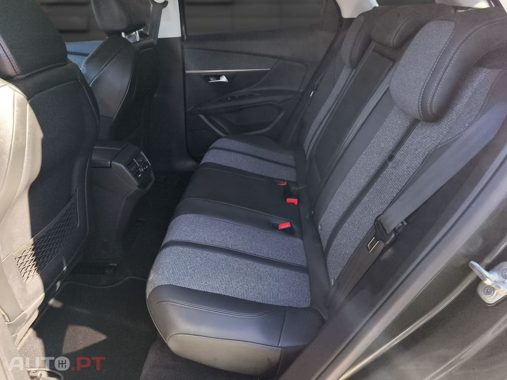 Peugeot 3008 1.2 PureTech Allure