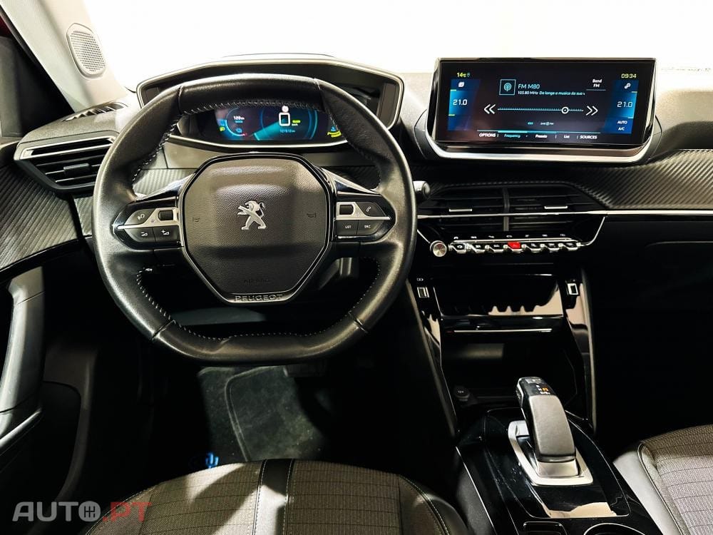 Peugeot E-2008 50 kWh Allure Pack