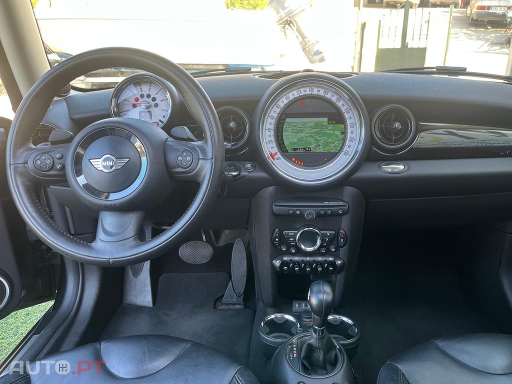 MINI Cooper Cooper D