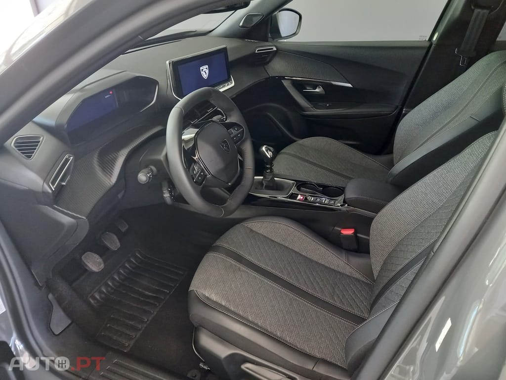 Peugeot 2008 1.2 PureTech Allure