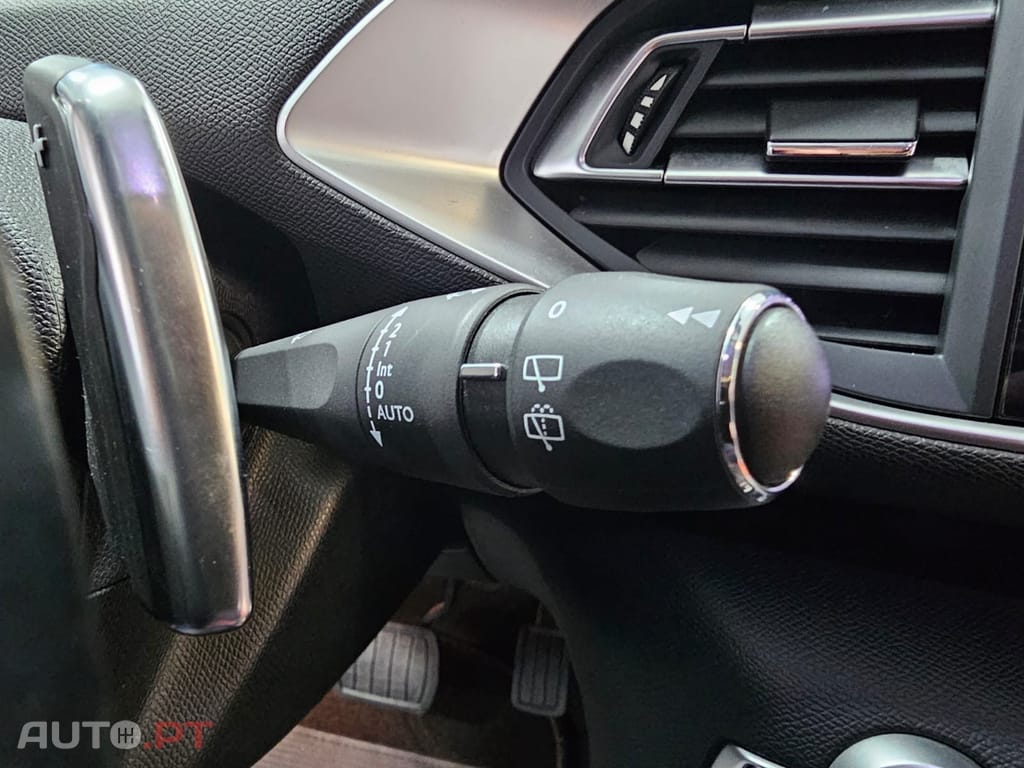 Peugeot 308 SW 1.2 PureTech Allure EAT8
