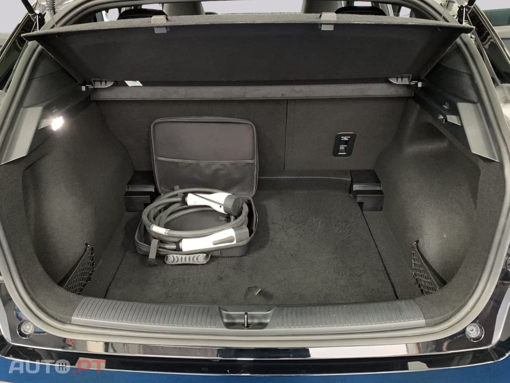 MG MG4 Luxury 64kWh I.V.A DEDUTIVEL 