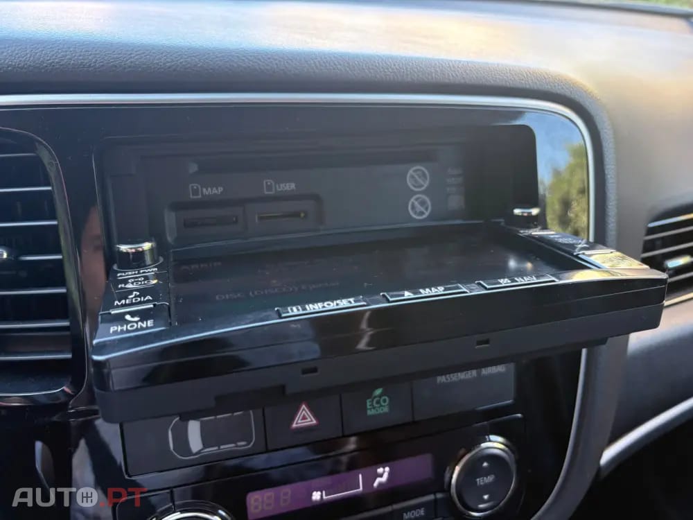 Mitsubishi Outlander 2.2 DI-D Instyle Navi