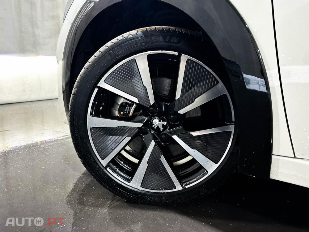 Peugeot E-208 50 kWh GT Pack