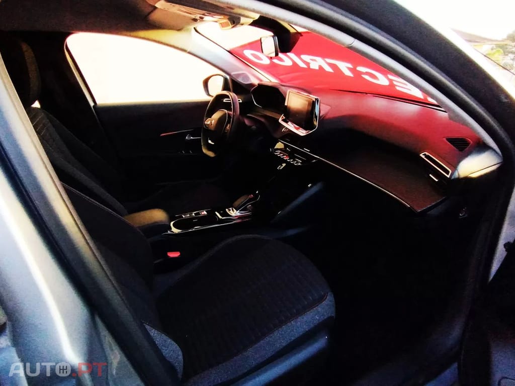 Peugeot E-208 50 kWh Active Pack