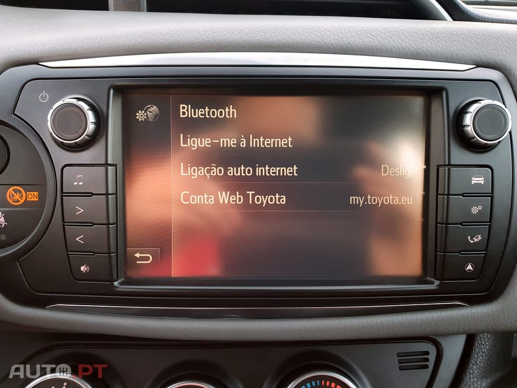 Toyota Yaris 1.0 VVT-i Comfort+Pack Style+Pack Techno+Navi