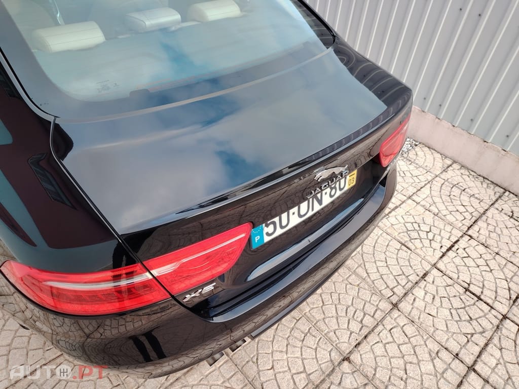 Jaguar XE 2.0 D AUTO 8 180 CV PRESTIGE COM EXTRAS
