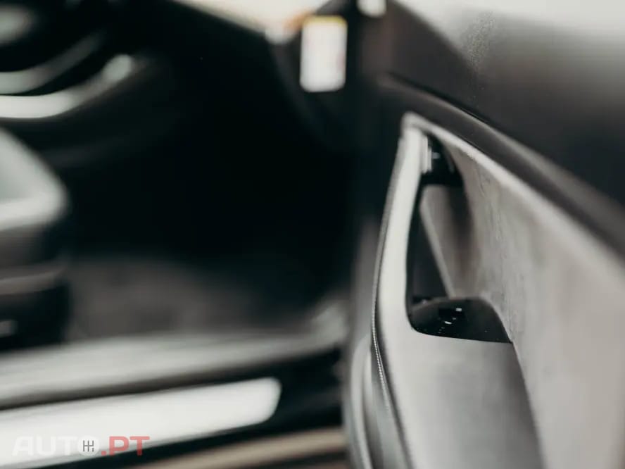 Tesla Model 3 Long Range AWD Dual Motor