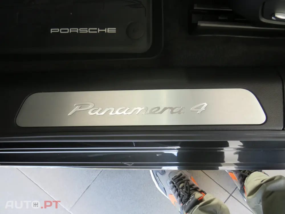 Porsche Panamera 4 E-Hybrid