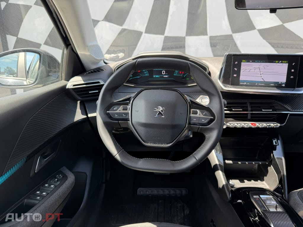 Peugeot E-208 50 kWh Style